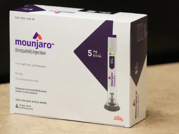 Mounjaro (Tirzepatide) pre-filled injection pen - Effective treatment for Type 2 diabetes and weight management.